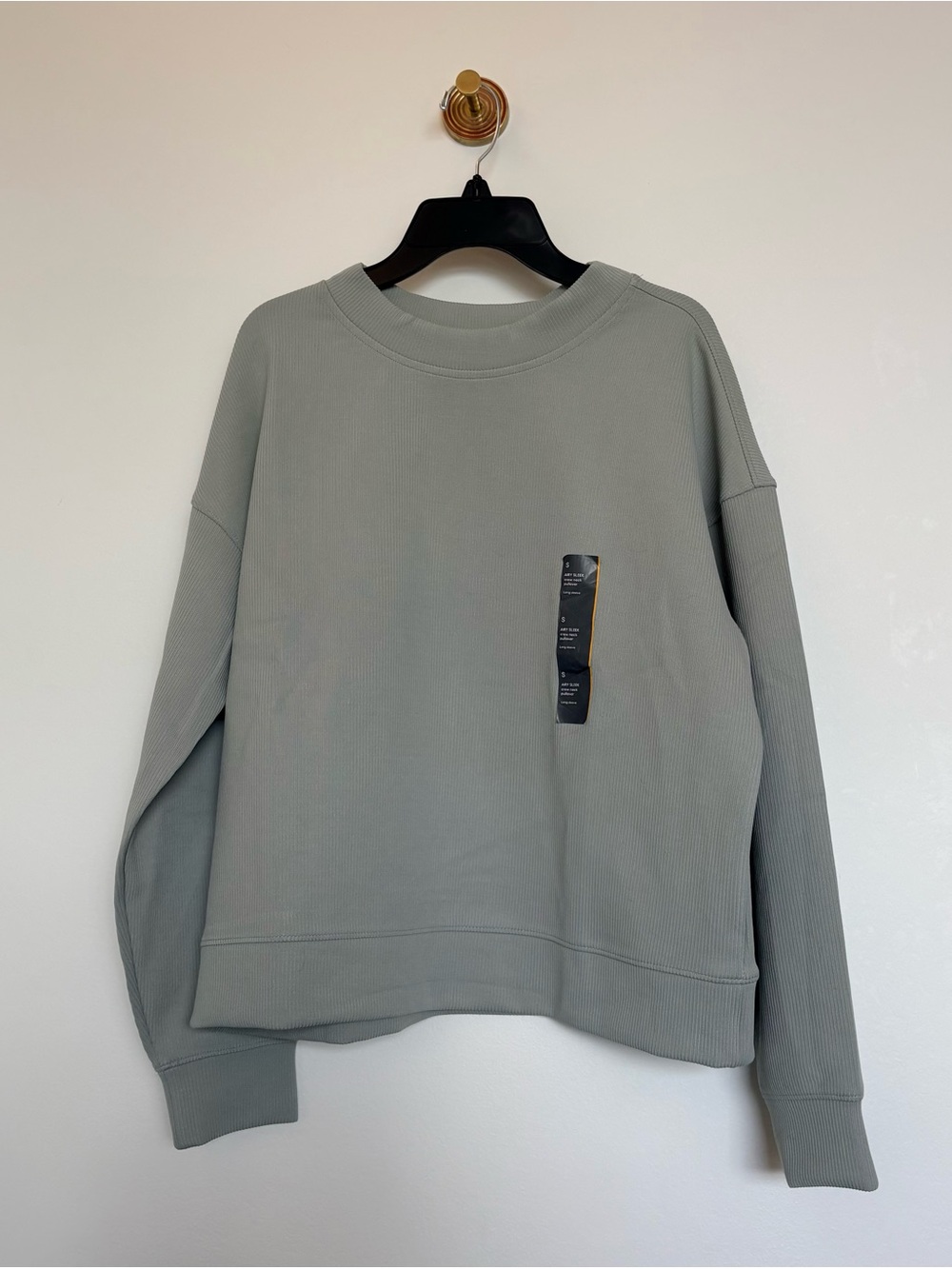 All in Motion Airy Sleek Crew Neck Pullover Women’s S Sage Green Ribbed NWT